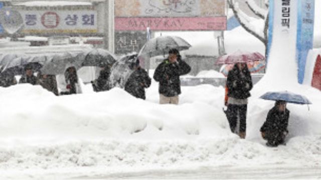 110214101323_korea_snow_304x171_afp_nocredit